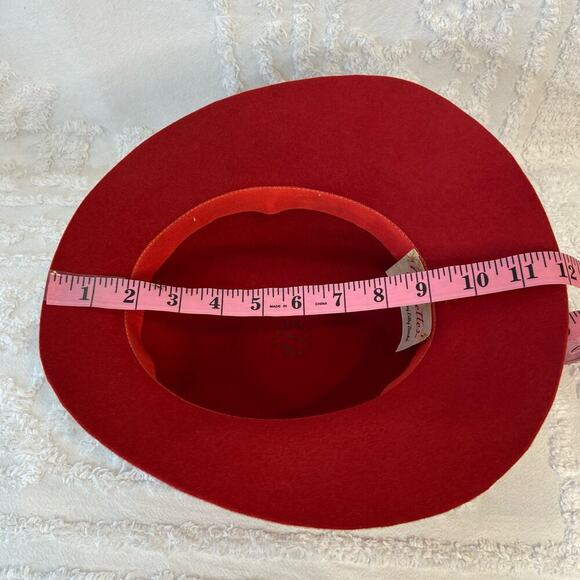 VINTAGE DACHETTES Red Mushroom Hat SzOS Velvet Victorian Regency 50s Era Costume - Picture 9 of 9